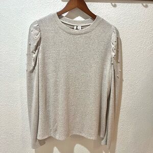 Zara beige sweater with pearls